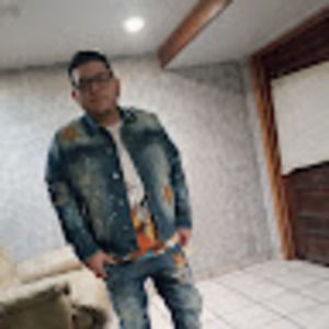 Meet your Posher, Jonathan